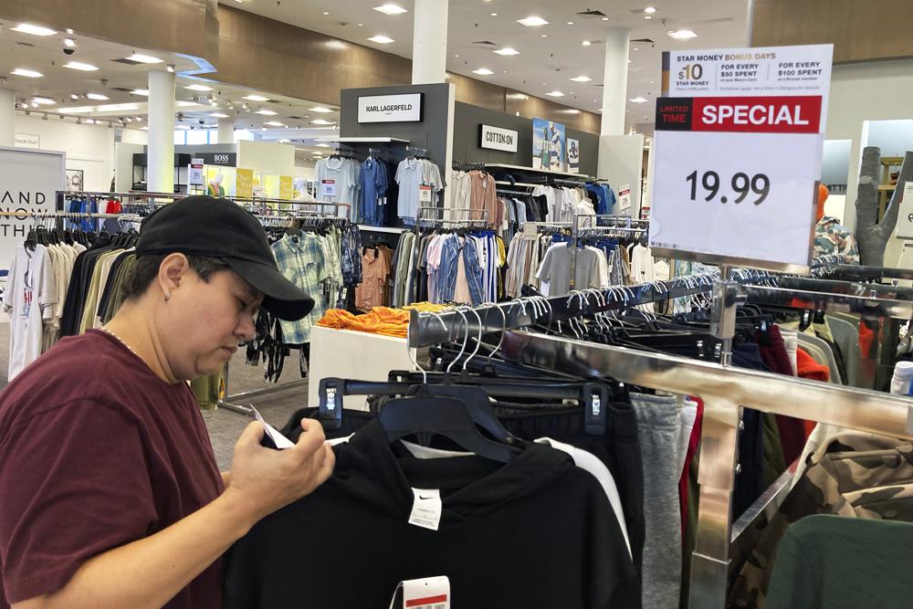 “Retailers scale back hiring as worry about a slowdown grows” by Anne D’Innocenzio and Haleluya Hadero via Associated Press