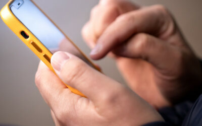 “How Mobile Bridges the Gap Between In-Store and Online” by Alex Campbell via Total Retail