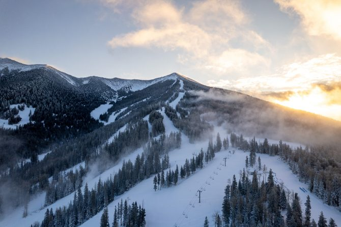 “An Arizona Ski Resort Just Charged $309 for a Single-Day Lift Ticket” by Juan Hernandez via The Inertia