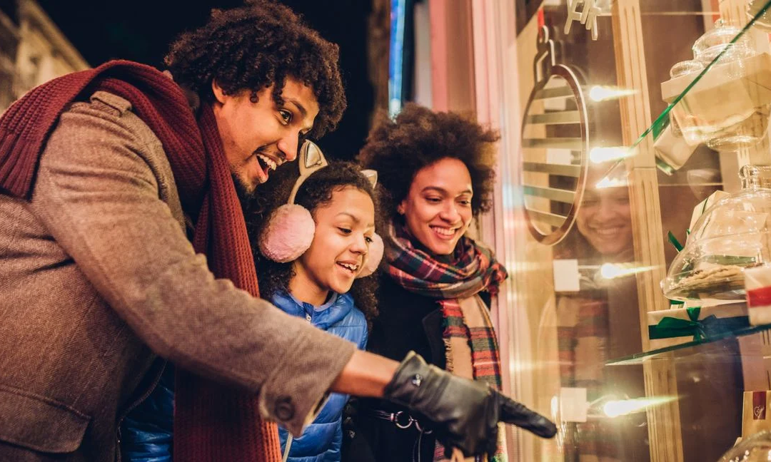 “5 trends that shaped the holidays in 2022” by Staff via Retail Dive