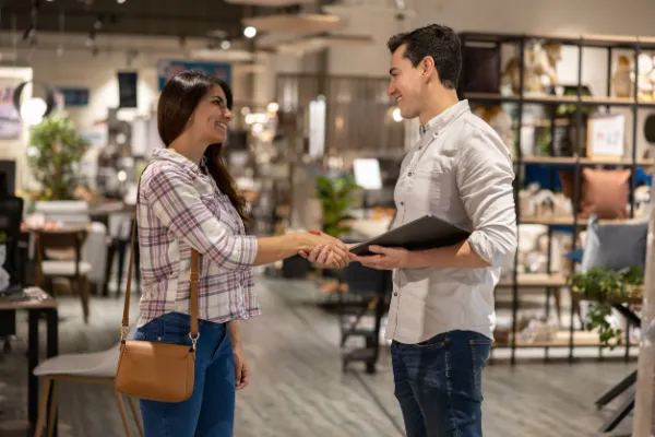 “14 Ideas for Effective Retail Customer Service Training” by Bob Phibbs via The Retail Doctor Blog
